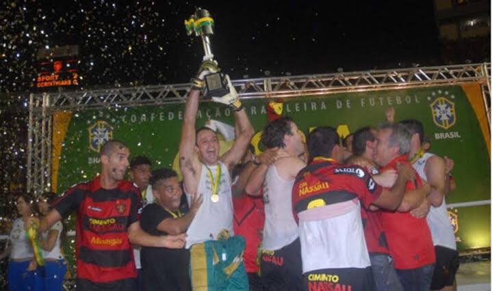 Dudumano_'s tweet photo. É DIFÍCIL SER SPORT.... https://t.co/l6YCCvuGer