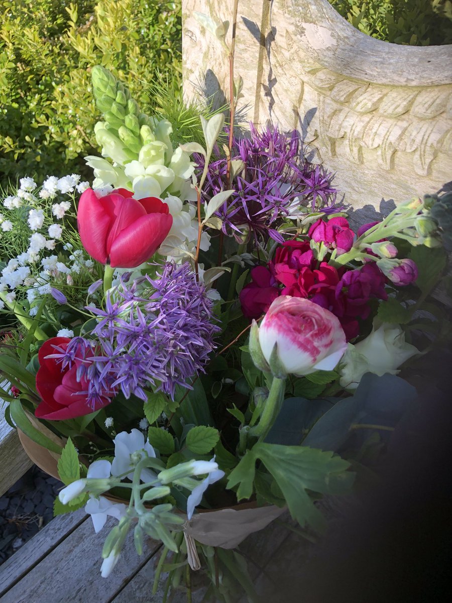 Gorgeous vibrant bunch of loveliness picked and put together for one of my ladies who gets a bunch of flowers a week . #yorkshiregrower #florist