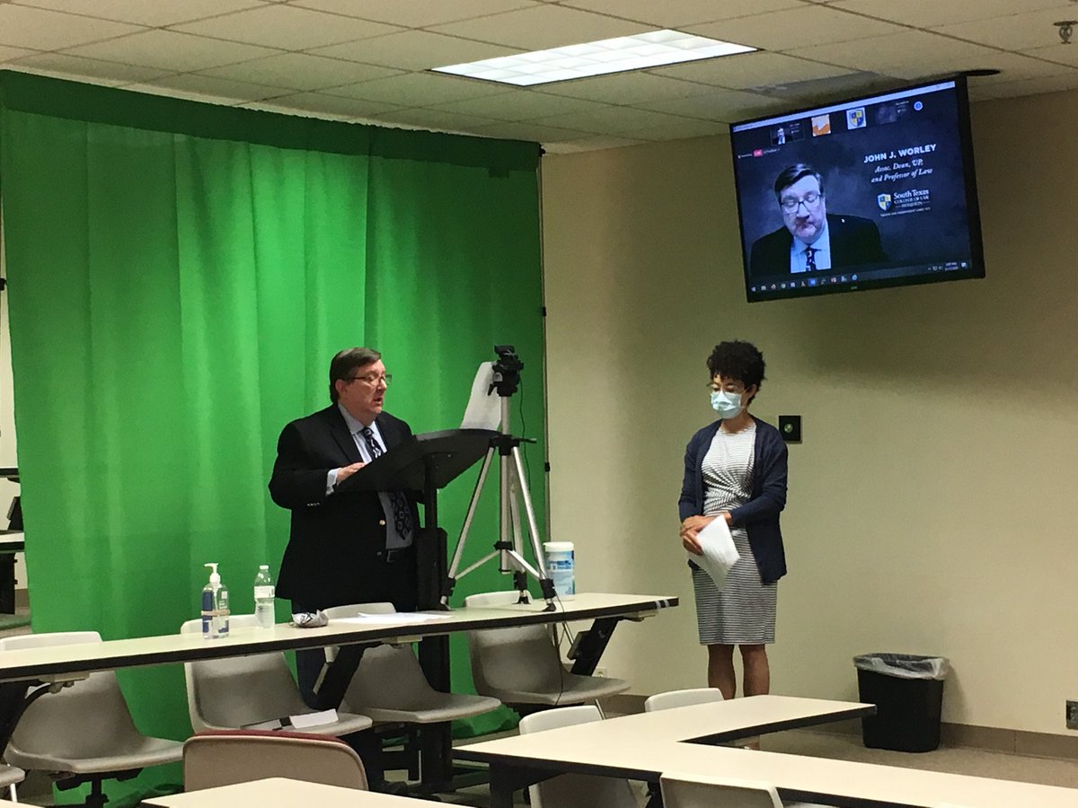 DeanMikeBarry's tweet image. The ⁦@STCL_Houston⁩ Celebration of Graduates is LIVE!  Congratulations, GRADUATES!!! #STCLgrad