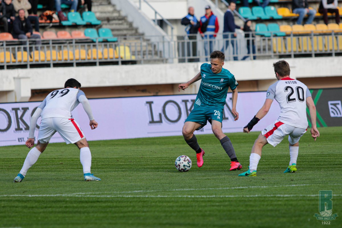 rukhbrest's tweet photo. 📸 Photo report from the match Rukh vs Smolevichi.
📸 Фоторепортаж с матча против «Смолевичей».
👉🏻 https://t.co/mtFQ8SP5pj
#rfc #RFCSFC https://t.co/Bo8BZBwWhj