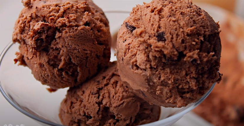 HungamaY's tweet photo. Death By Chocolate Ice Cream Recipe Homemade

This wealthy chocolate ice cream is for critical chocolate lovers solely. Wealthy and creamy, it’s known as Dying By Chocolate Ice Cream with a good purpose! No wimpy chocolate taste right here.
https://t.co/VexY0dM3dT https://t.co/jrX5tmowtW