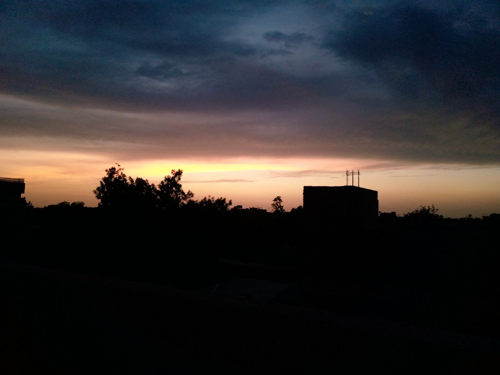 OnlyPositiveWin's tweet photo. Scene of peaceful evening right after the wind Strom; 
Our life is similar to this, every Strom brings us an opportunity but it takes away something from us too. 

#MotivationalQuotes
#evening #Peace #nature #naturelovers #strom #PositiveVibes https://t.co/HQrqnFh8zg