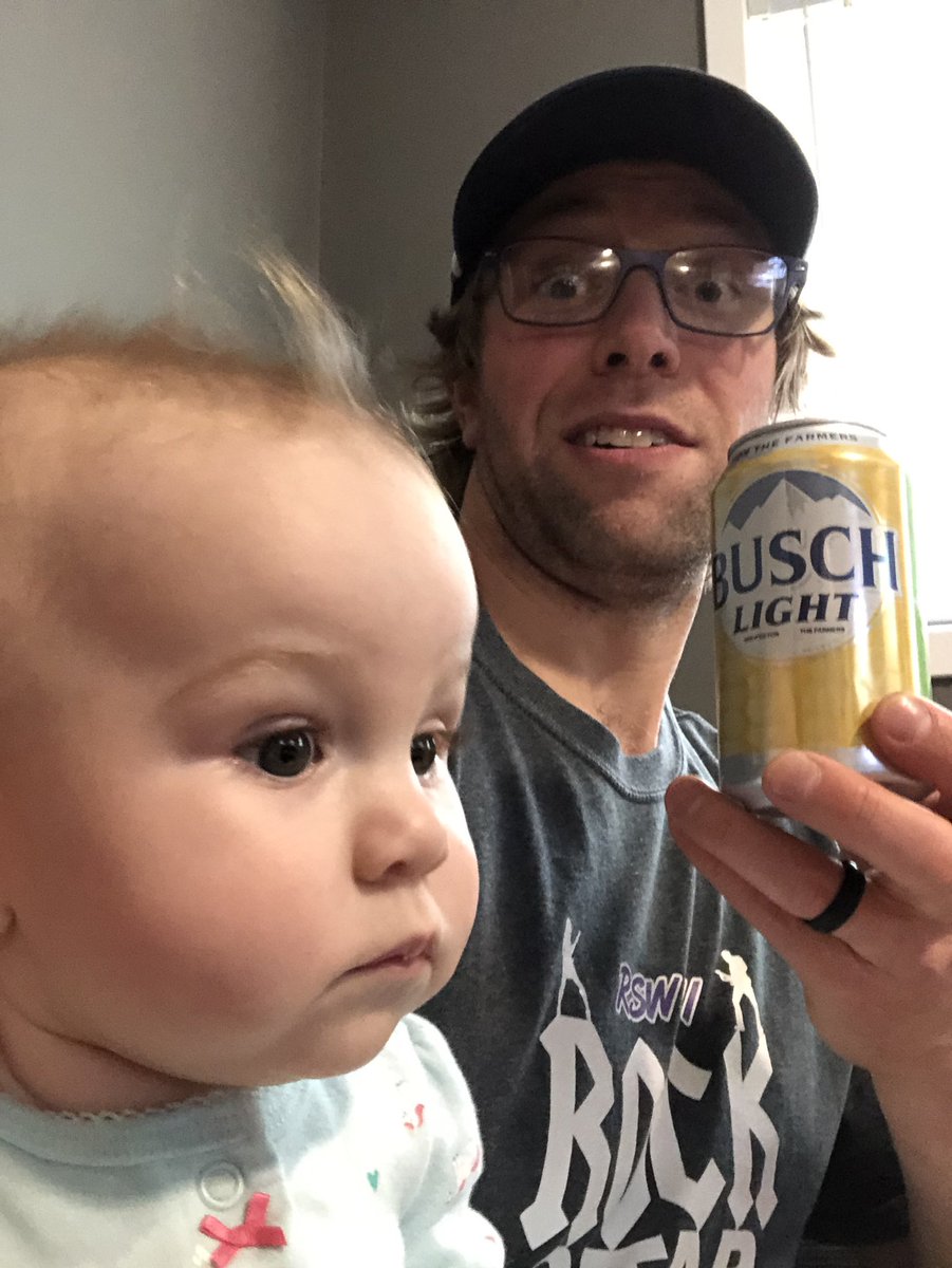 KyleLBergquist's tweet image. Buschhhhh!! #YOURFACEHERE #BuschContest