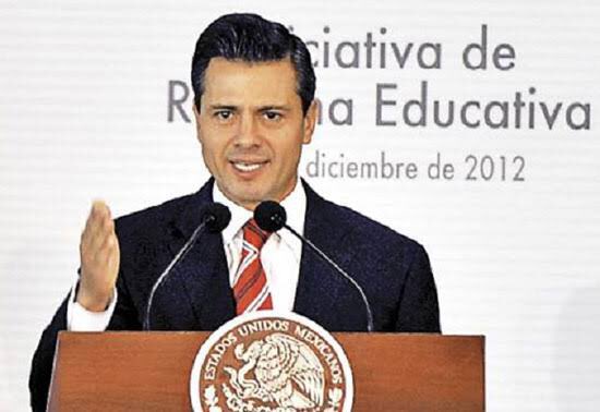 monser_ag08's tweet photo. En el sexenio de @EPN, el 20 de diciembre de 2012, fue aprobada la #reforma educativa, misma que buscaba convertir a la educación en la fuerza transformadora de México.

Abro hilo. 
@fondo_forma https://t.co/HCVvEFArpN