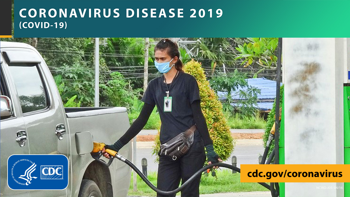 CDCgov's tweet photo. Protect yourself from #COVID19 while getting gas. Use disinfecting wipes on handles &amp; buttons of gas pump before you touch them. After you get gas &amp; pay, wash your hands or use hand sanitizer with >60% alcohol. For more tips, visit: https://t.co/qOJIH3XUI5. https://t.co/kkD0WWKq7x