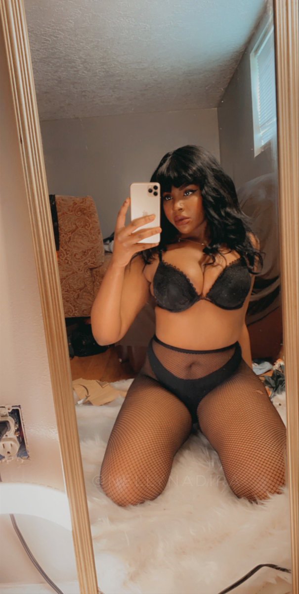 nellynadira's tweet photo. i finally have long hair again!
more for you to pull 😏
#mine #ChocolateDrop #RtThisShit https://t.co/zLCpJcKzlR