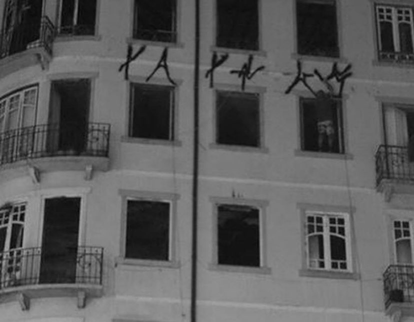 valedospixos's tweet photo. PAPELSv : 🇵🇹 #pixacao #pixação #handstyle #vandal #graffiti #windows #portugal #climb #shot #pixonagringa https://t.co/NudLaXinJe
