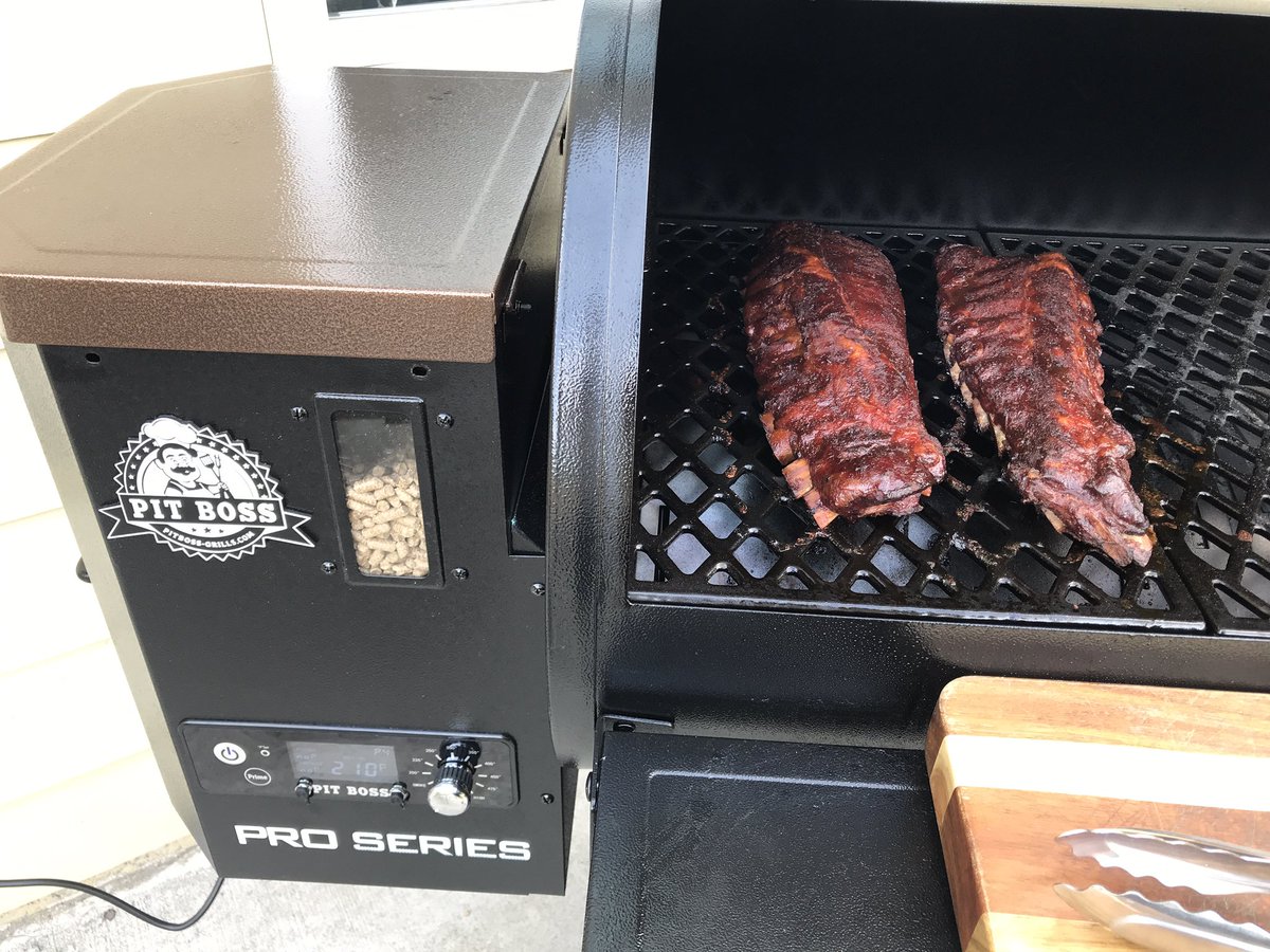 coachsmith33's tweet photo. First smoke on the new @PitBossGrills Pro 1100! Ribs turned out amazing! Still early, but happy so far! Excited to be part of #PitBossNation
#smoke #bbq #porkribs #lowandslow #321method #pitboss #pitbossgrills https://t.co/paLTmfdaKW