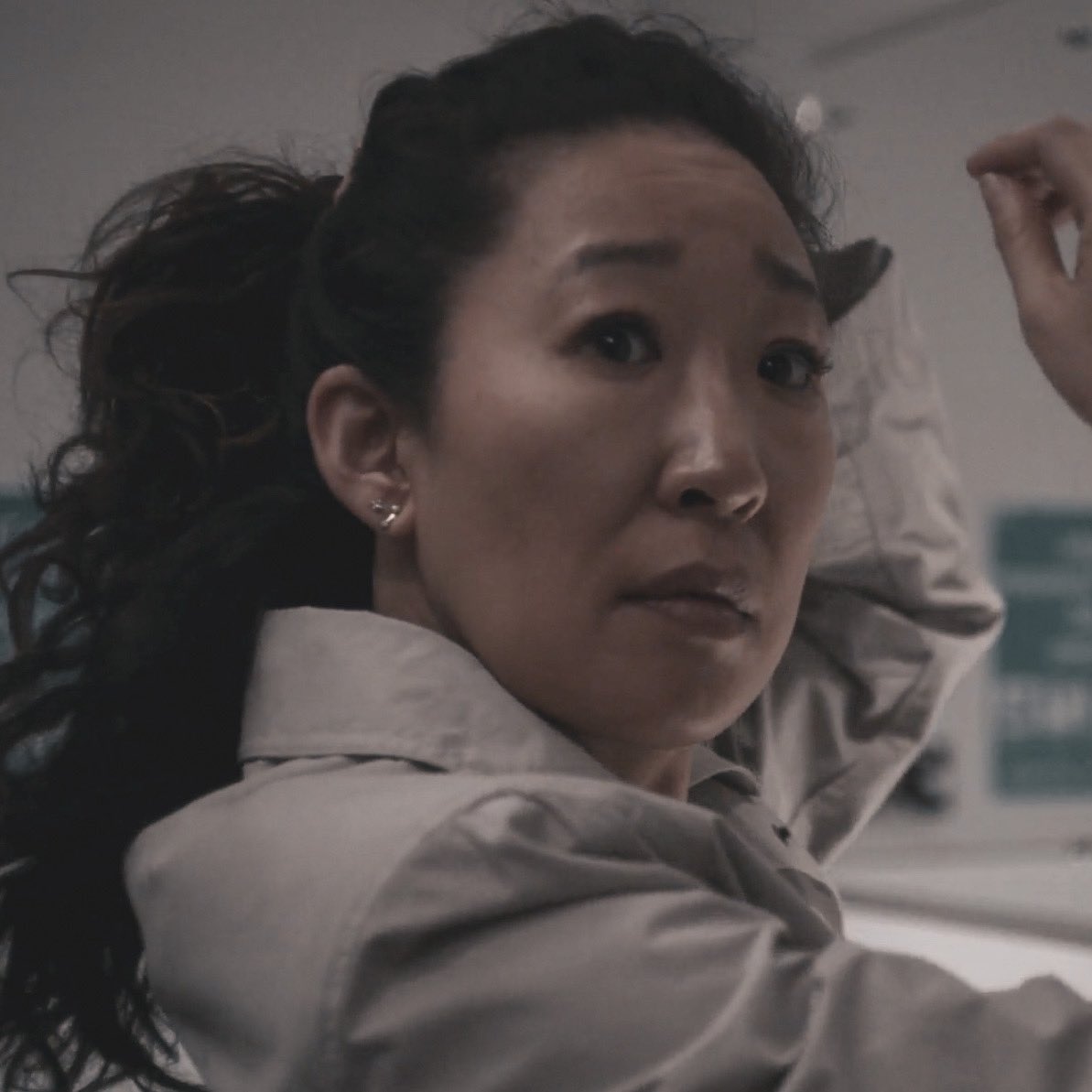 killing eve as fleabag quotes a thread: