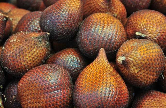 Indonesia: rakus
sunda: hawek
pontianak: