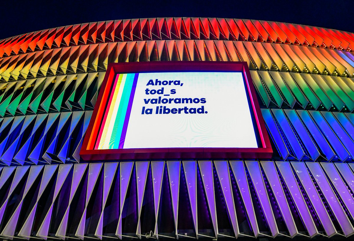 AthleticClub's tweet photo. 🏟️🌈 San Mamés se ilumina con los colores del arco iris por el Día Internacional contra la LGBTIQfobia 👉 https://t.co/aMNkZrYbFL

❤️🧡💛💚💙💜

#DiaContralaLGTBIfobia #AthleticClub 🦁 https://t.co/xFZlHU92sN