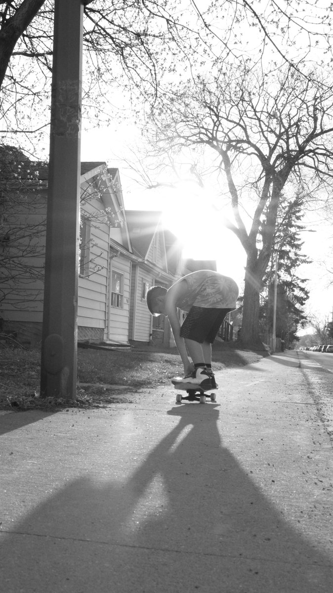 4theGraphics's tweet photo. Skateboard Training Black &amp; White Shots
#4TheGraphics
#photographyislife 
#blackandwhitephoto
#sundayvibes https://t.co/ulFHzXwAcl