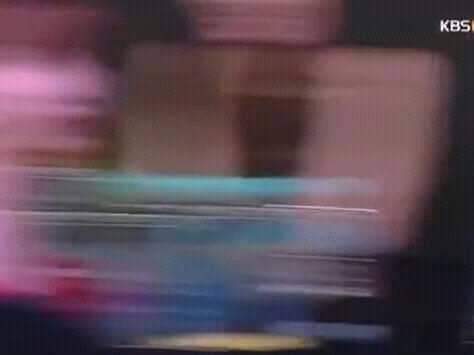Mariely79934580's tweet photo. E quando o cara da câmera teve um puta gay panic quando ele olhou KKKKKKKK https://t.co/g0jZH2hjwQ