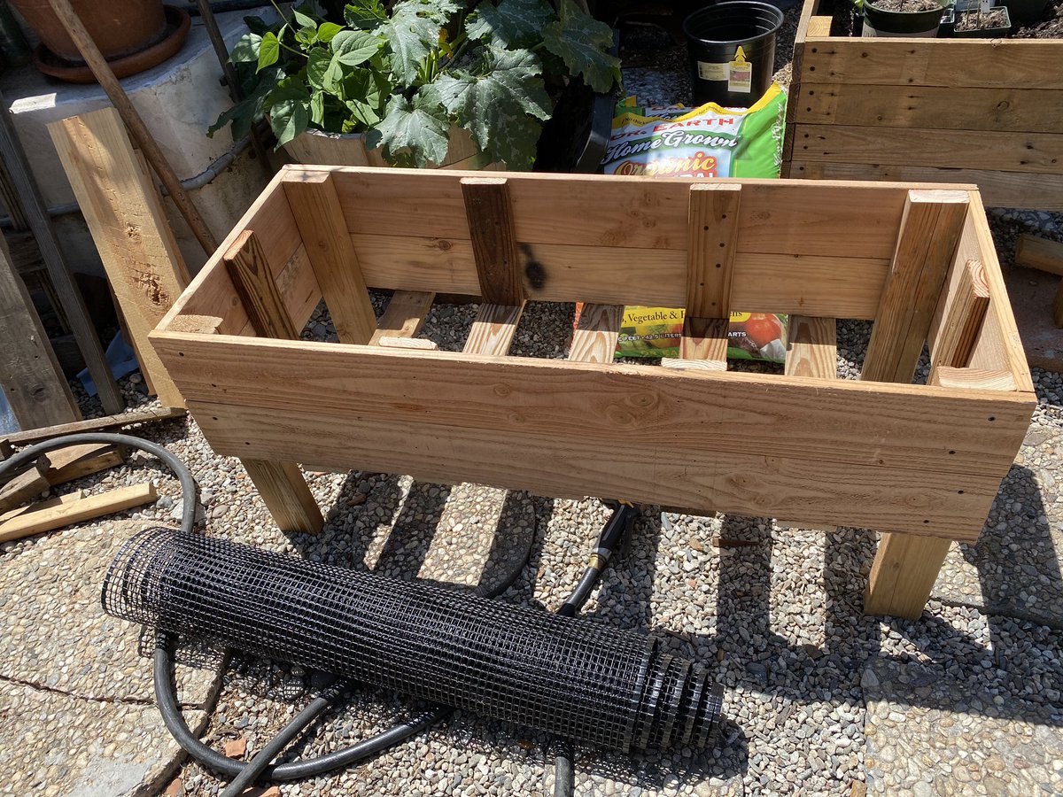 ERCommGarden's tweet photo. Raised bed 2 almost done. Too many #nomaskers at community garden. If I don't outlive them I will surely out-eat them. https://t.co/hjyrgJQBpl