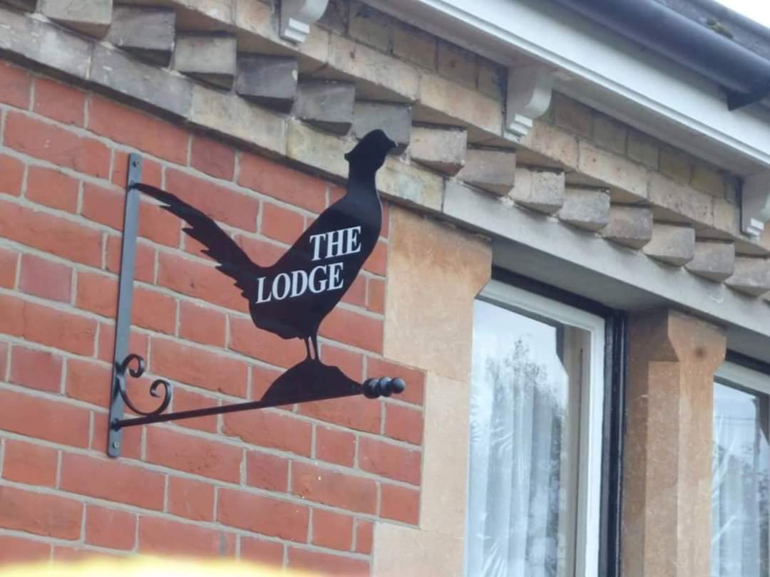 HandyTraps's tweet photo. Handy traps also do bespoke work. Always with a rural theme and the silhouettes you see are all cut free hand with a plasma cutter https://t.co/zAtHwfbvke