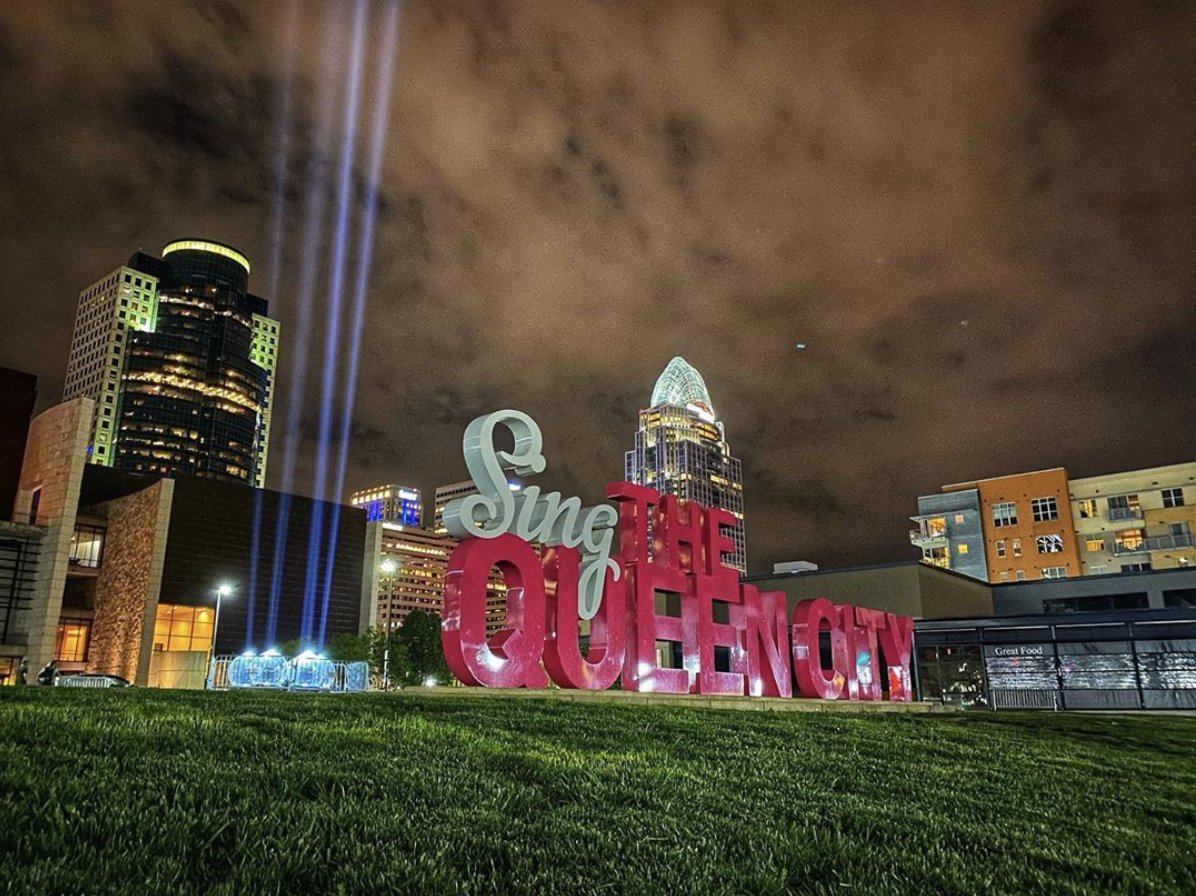 TheBanksCincy's tweet photo. Thank you to our Healthcare Heroes! #beamofhope #healthcareheroes #braveberlin
📸 | amytraveladdict (IG) https://t.co/nOG84AUgLh