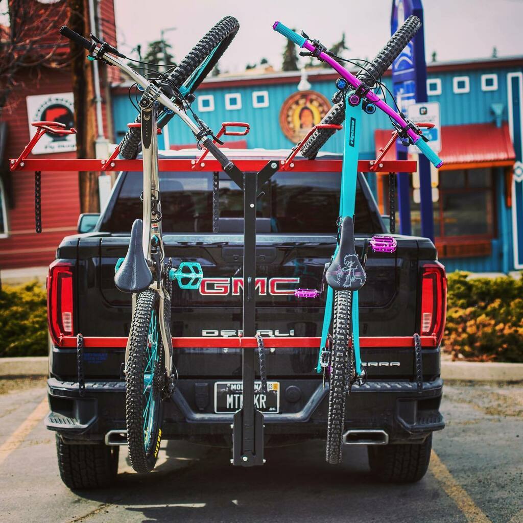 EricSivers's tweet photo. His βn hers
π·: @jasononeilphoto .
.
.
#bikehauler #gmcsierra #ibisbikes #bansheebikes #gravityguildgarage #builtbythegarage #bikelife #helenamt #enduromtb #montanabicycleguild #velocirax https://t.co/7Oe8QPbJgG https://t.co/EkPYLG5ipj