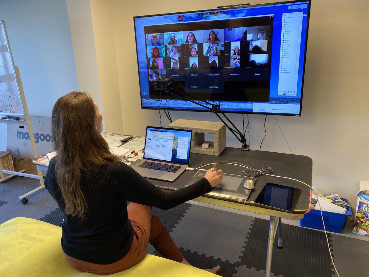 Los Maya desarrollaron posiblemente el sistema numérico más sofisticado del mundo para su época. Jóvenes Guatemaltecos explican con mucho orgullo a jóvenes Panameños cómo utilizar estos números en Base 20 <a href="/ExplodingDots/">Exploding Dots!</a> #mathisuniversal #puzzletogether  #etnomatemática #mathfun