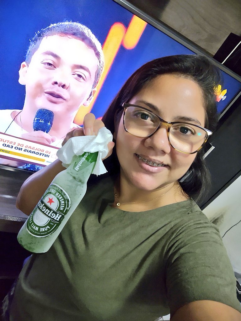 janecostanatal's tweet photo. @WesleySafadao Quendo ele era pequeno.. o canto já vem do berço.. #SkolNaLiveWsSunset https://t.co/mVzWpttHP3
