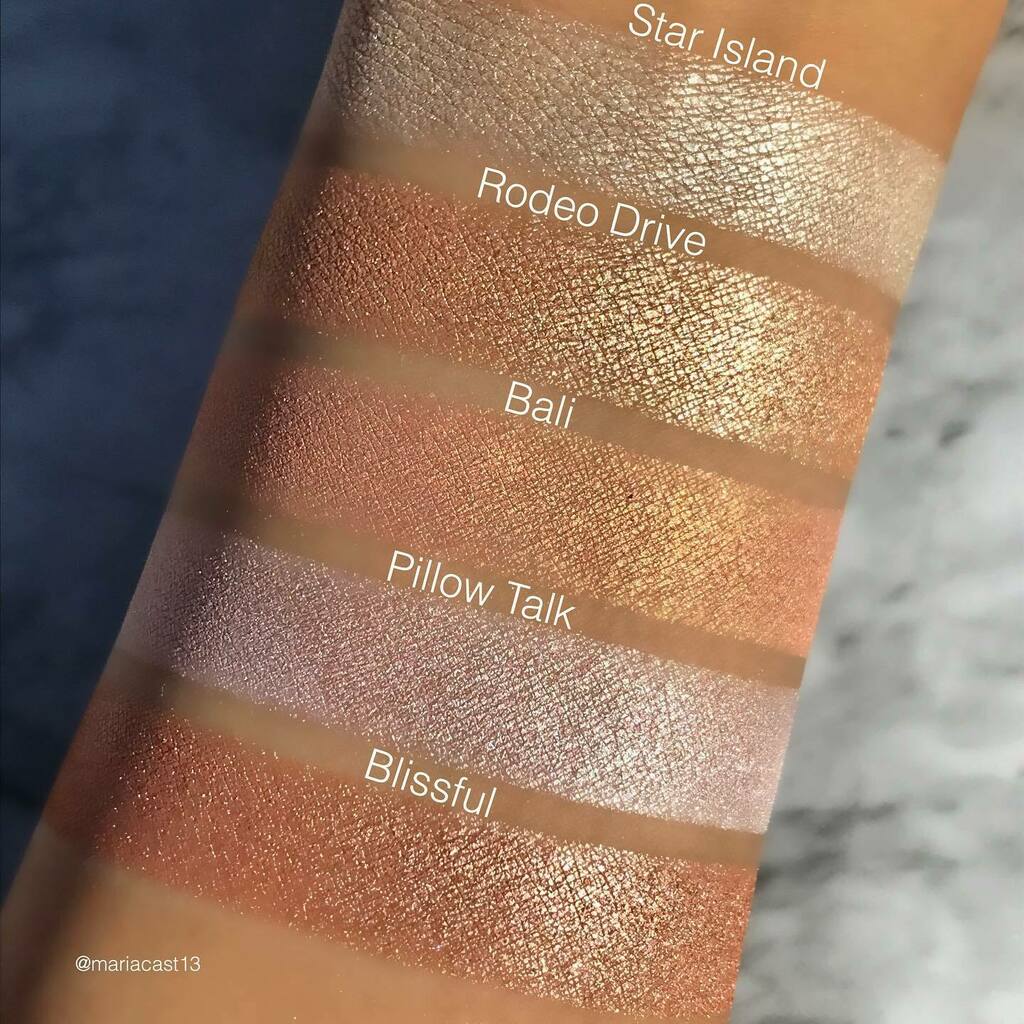 OFRA Cosmetics on Twitter: "@mariacast13 swatches some of our loved highlighters ✨⁠Which is favorite?⁠ https://t.co/QTzZib1ClF / Twitter