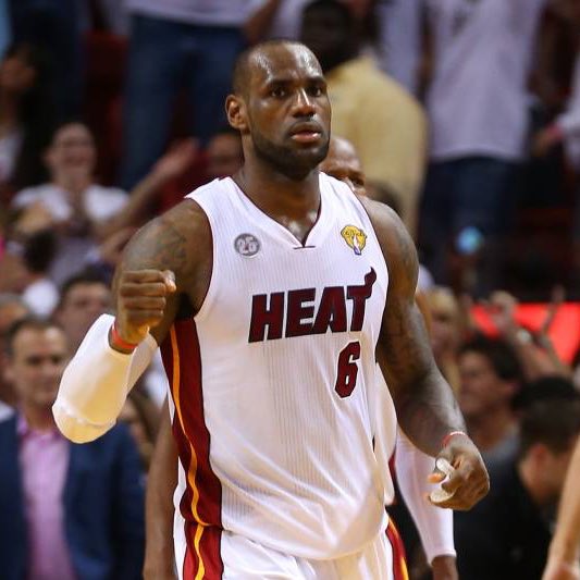AnotherNBAFan's tweet photo. The debate isn’t LeBron vs. MJ anymore it’s 2018 LeBron vs. 2013 LeBron. 😭😭😭😭 https://t.co/oJOTgExGJd