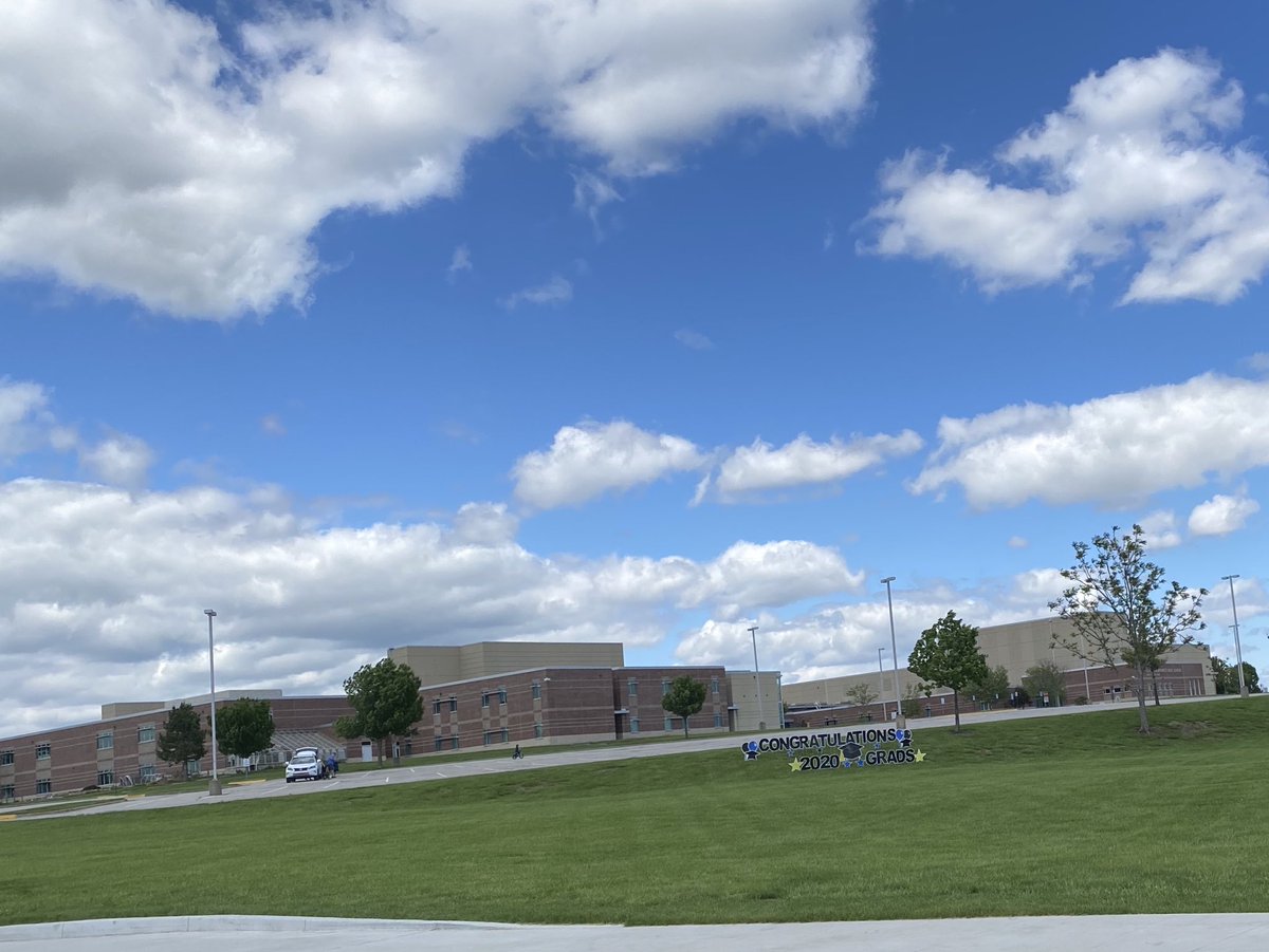 Congratulations to ⁦<a href="/CityofOlatheKS/">City of Olathe, Kansas</a>⁩ ⁦<a href="/olatheschools/">Olathe Public Schools</a>⁩ graduates! So proud of our Class of 2020. We celebrate and honor all 2,000 seniors today.