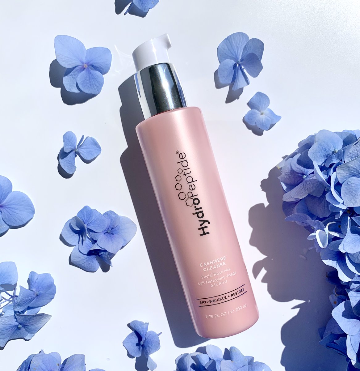 Cashmere cleanse, the ultra-gentle milky cleanser that adds moisture as it clears away dirt and pollutants.
.
.
.
#hydropeptide #onthebrighttrack #skincaresunday