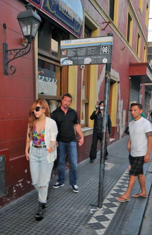 2. Lady Gaga esperando el 98 en San Telmo