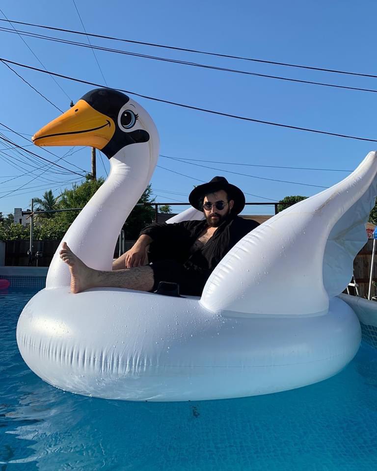 ily_b's tweet photo. Join us in the @Twitch chat and help @Horge666 win the @GrooveCruise x @Mixmag  Bedroom DJ contest today, 7:30 PM Eastern Time (4:30 PM Pacific Time) 
He is GROOVE CRUISE READY! #GCFam #GCLAX 
https://t.co/HSN1HLfZxf https://t.co/s1COoIRC27