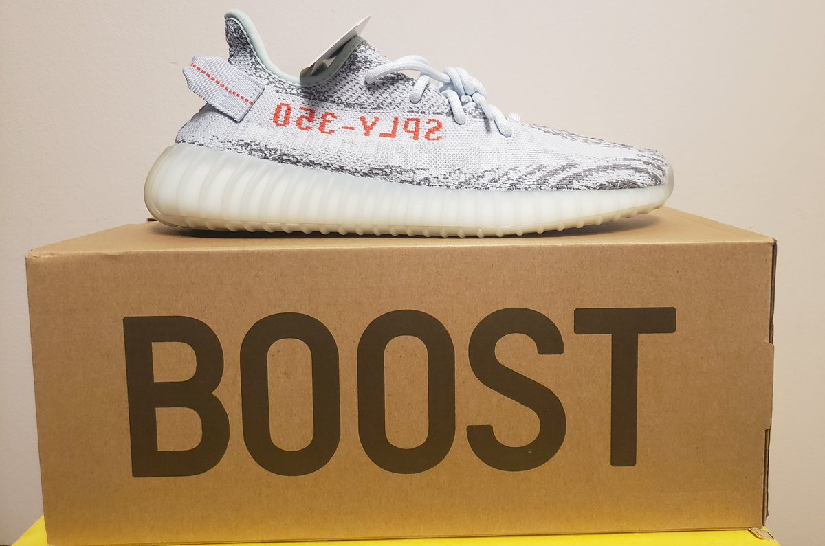 SolelyRaffles's tweet photo. 🚨Raffle Alert🚨
$ 44 × 10 mains (will satty or mini as needed)

Prize options 
Size 9 Blue Tint V2,
Size 6 Green Human Races 2.0
Or 
$380 cash 

Comment below to claim 😄
Best of luck
Please Retweet https://t.co/wNPgvMTNex