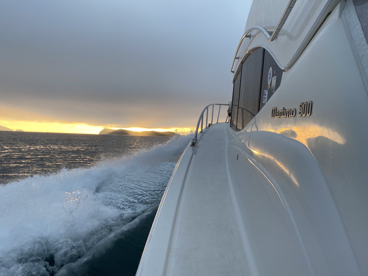 tui_toots's tweet image. Spectacular morning waking up on Gin palace 
@MaritimoYachts #sunrise #nzboating #bestdayever