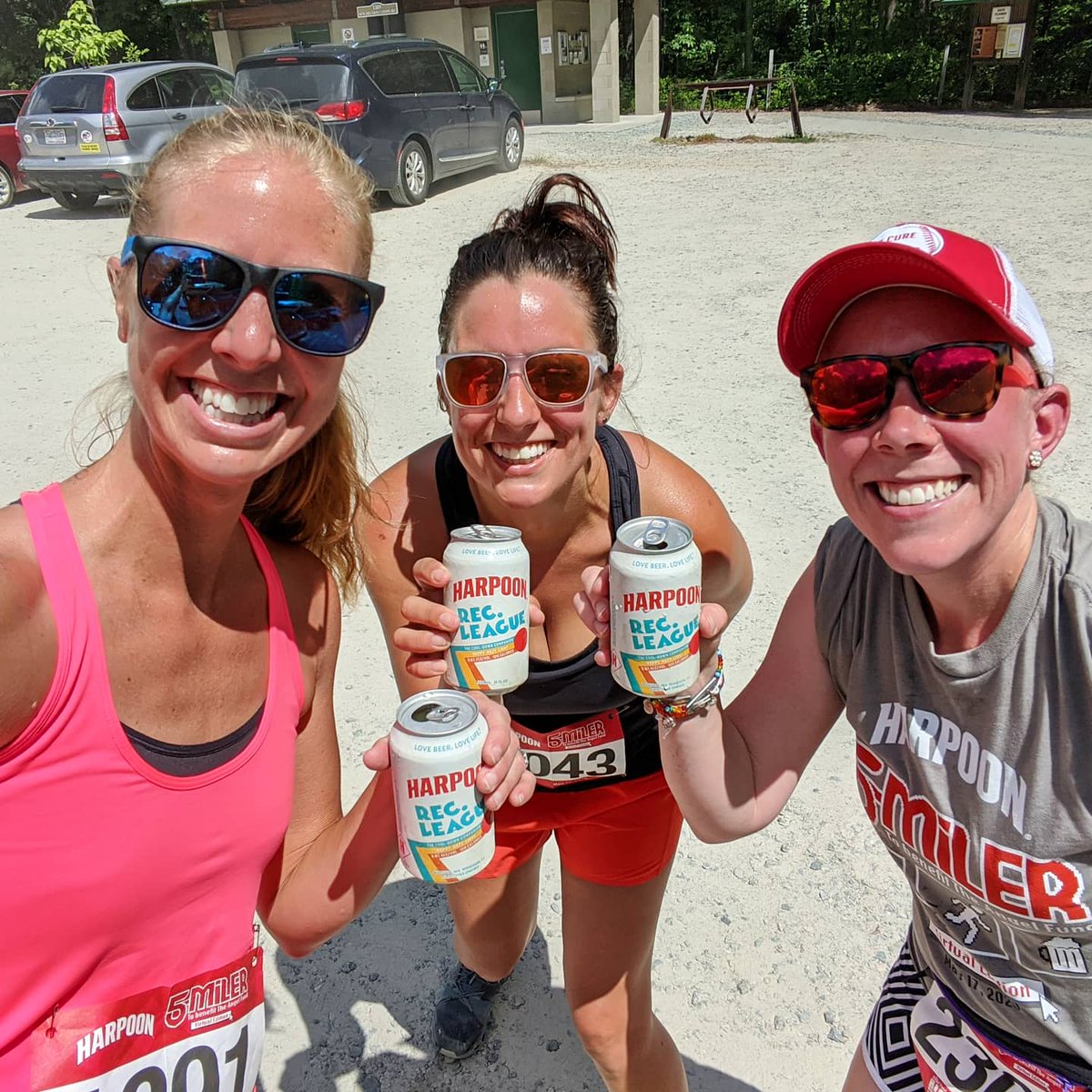 Alison_James's tweet photo. 5 miles down, fundraising goal reached, and hopefully closer to a cure for ALS. 
#harpoon5miler @harpoonbrewery https://t.co/agOXUyAjyA