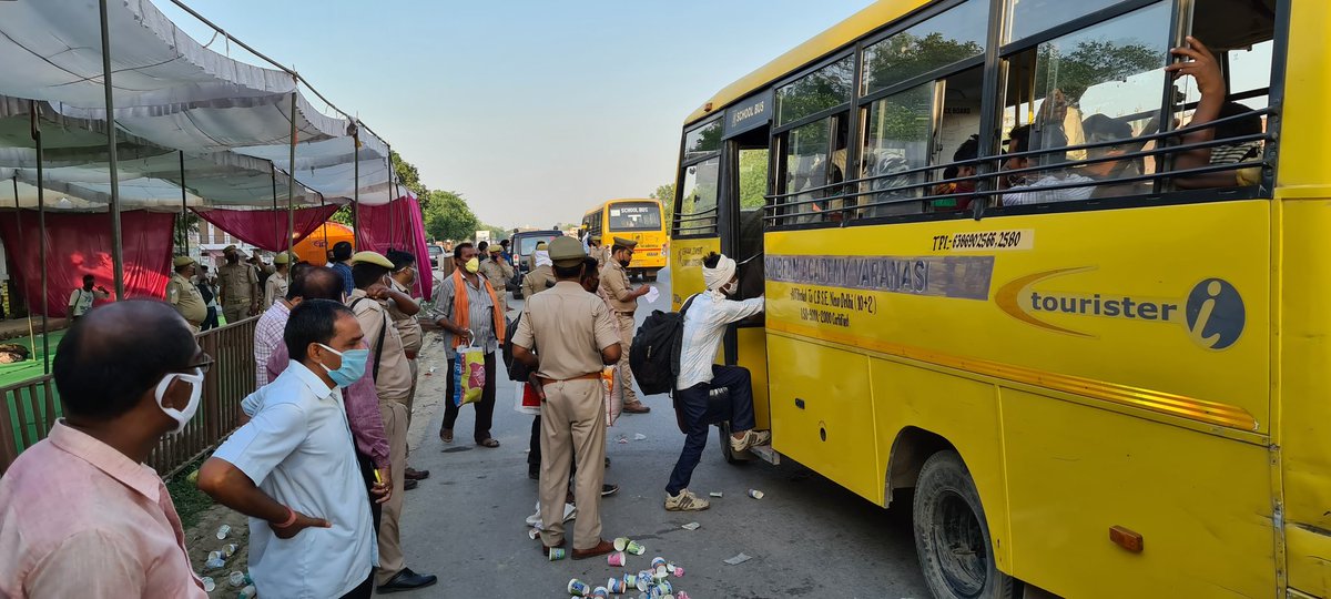 Deepak Madhok on Twitter "Massive effort of Varanasi Schools to transport Migrant workers back