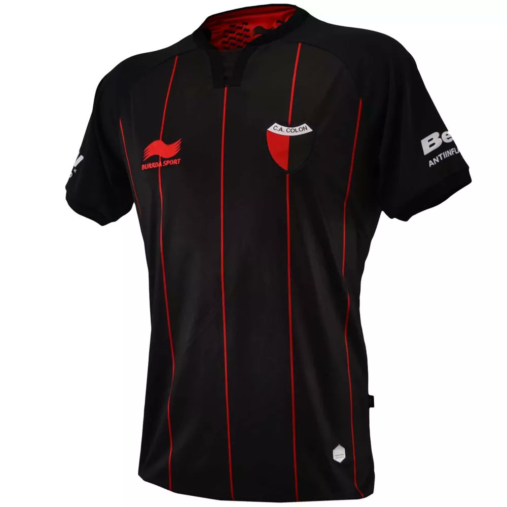 IdentidadSabale's tweet photo. Hablemos de lo infravalorada que está esta camiseta. https://t.co/KxYjWuMrKm