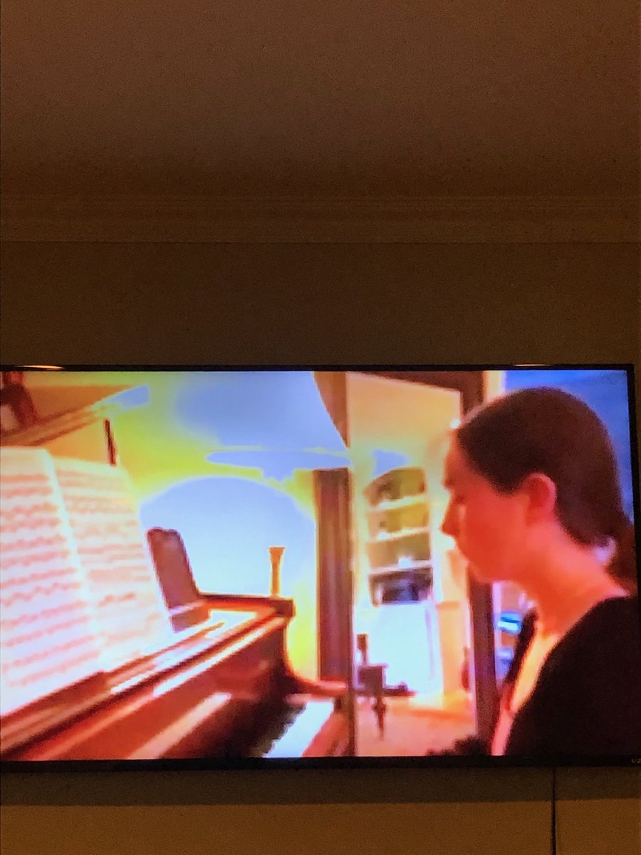 rbrhs's tweet photo. Enjoying the beautiful benefit virtual concert for ⁦@lunchbreakNJ⁩ performed and organized by our talented ⁦⁦@rbrvpa⁩ students #WalkInGreatness https://t.co/sz75pILcHp