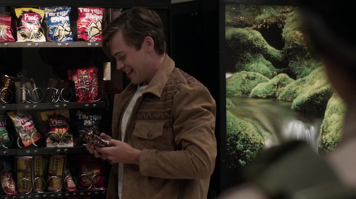 dailycalvert's tweet photo. it was this moment that made me fall in love with this boy 😊 https://t.co/Q7X1yM6YYy