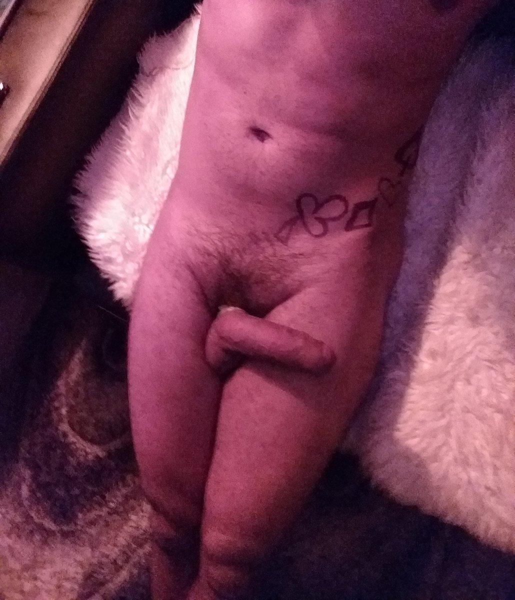 HenriqueXL1's tweet photo. fake tattoo https://t.co/Pd8RYIqFur