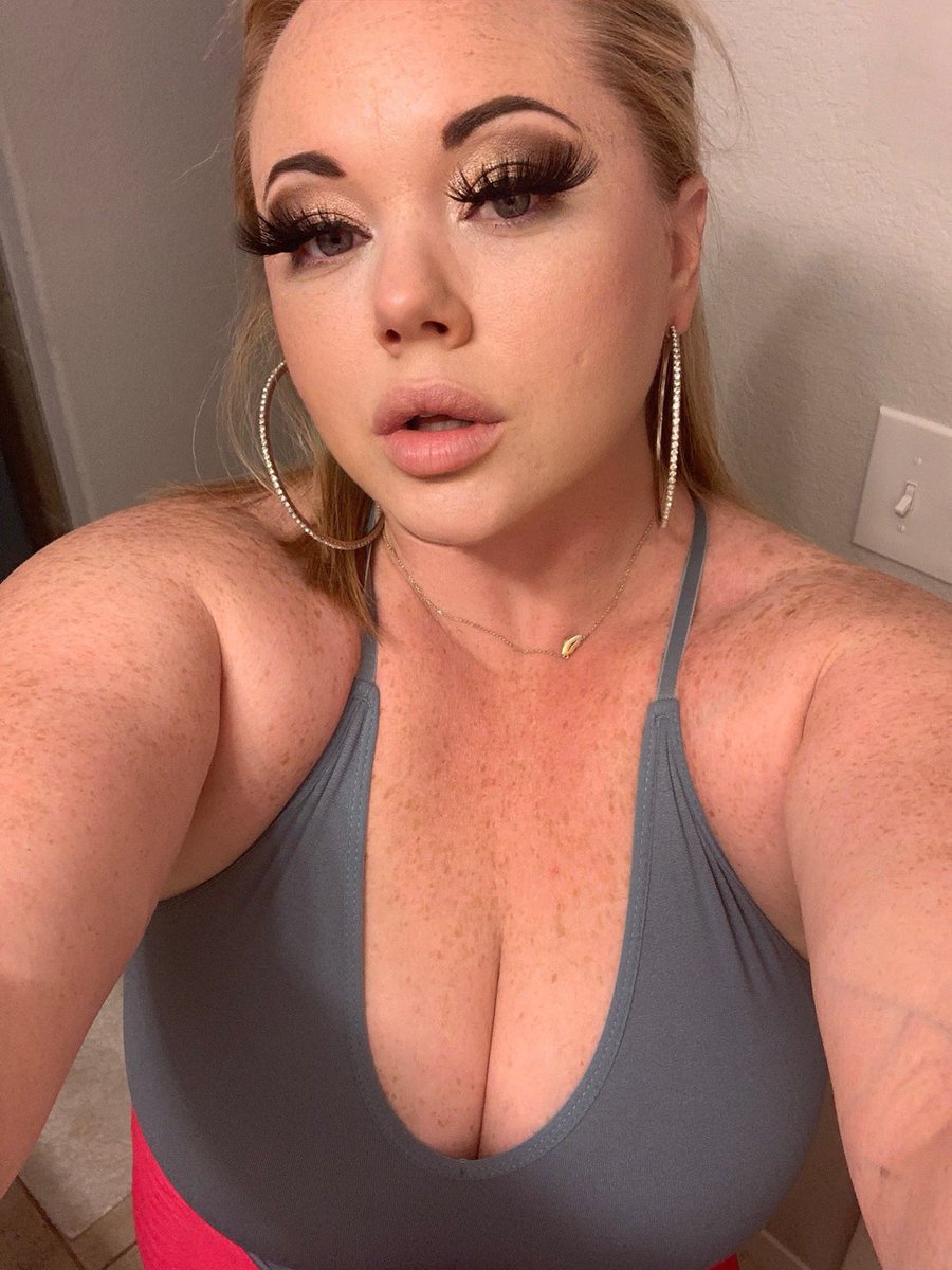 katrinathicc's tweet photo. Let me be your fuck pig 🐷 https://t.co/b0L8ePdlpl