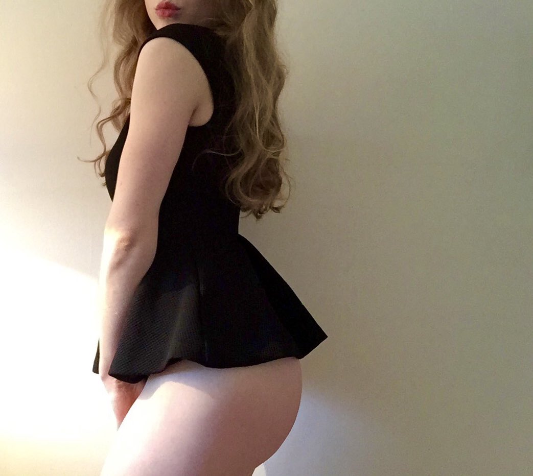I’m so excited that I’m now on <a href="/ManyVids/">ManyVids</a>! 

I uploaded 8 clips there today: 

Buy them, go mindless, and fall deeper for Me 🍓

manyvids.com/Profile/100371…