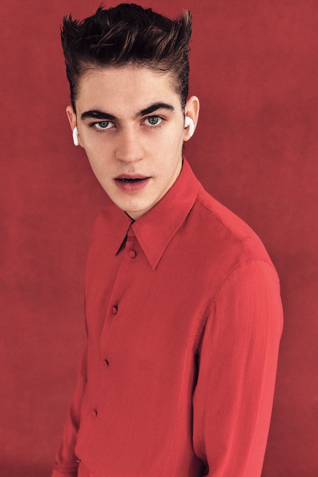 HeroFTBR's tweet photo. Novas fotos de Hero Fiennes Tiffin para @GQAustralia. https://t.co/0Sxk2BHjIX