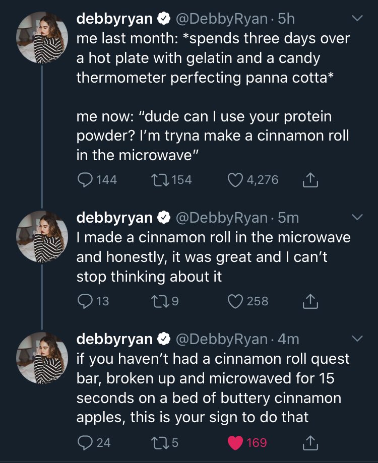 theweirdcouch's tweet photo. Sitting in the ER @TCHospitals waiting for X-ray results and @DebbyRyan just made the pain go away with this #beweird tweet #bwbkbh https://t.co/xbHBGaoiHp
