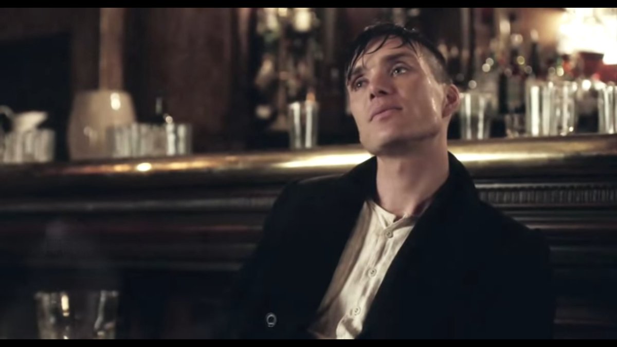 A thread about the similarities between yamac kocovali destiny and acts in cukur with Thomas shelby in the peaky blinders,here i Will bring events from both shows To prove that gokhan got inspired from the peaky blinders as well when he was writing  #cukur  #EfYam ++