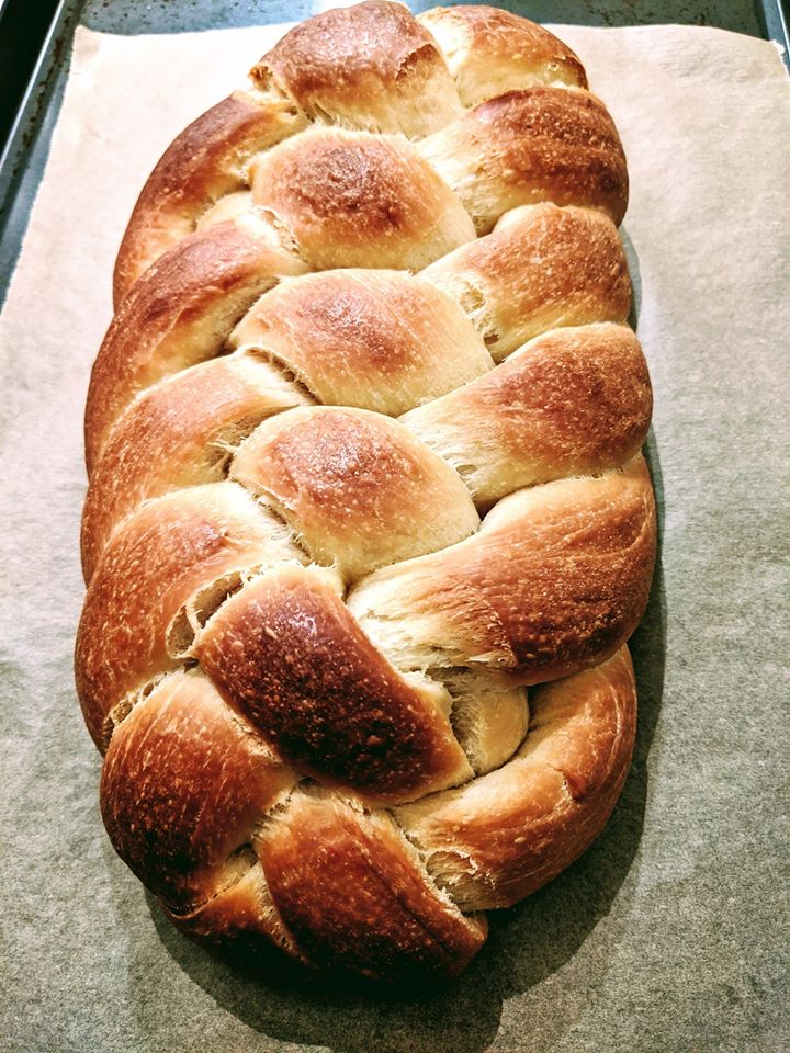 ChefIntrepid's tweet image. Six strand braided challah! From the no-fail recipe book Pastry Love by @jbchang! #challah #BraidedBread #JewishCuisine #BakingDay #bread