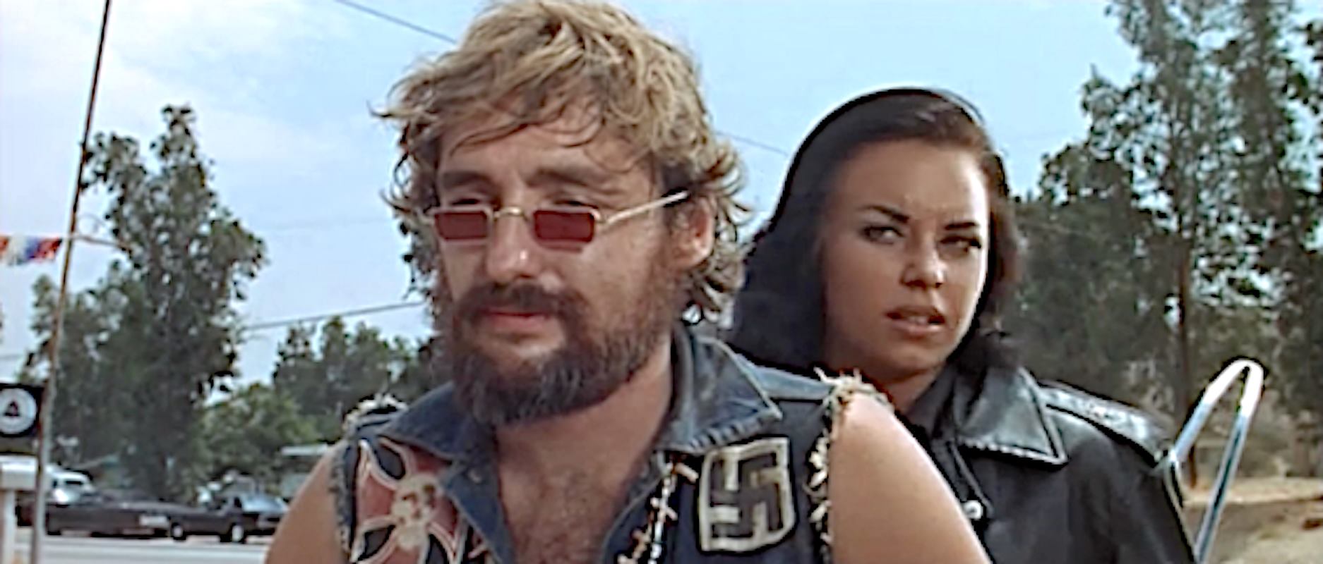 HAPPY BIRTHDAY & RIP DENNIS HOPPER   May 17, 1936 - May 29, 2010

The Glory Stompers (1967) 