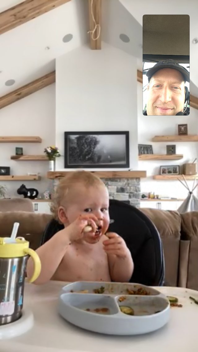 ThorpeAg's tweet photo. FaceTime during supper is an uplifting few minutes from a long day of seeding! @lindsaybstuart https://t.co/WaC9Eibeb1