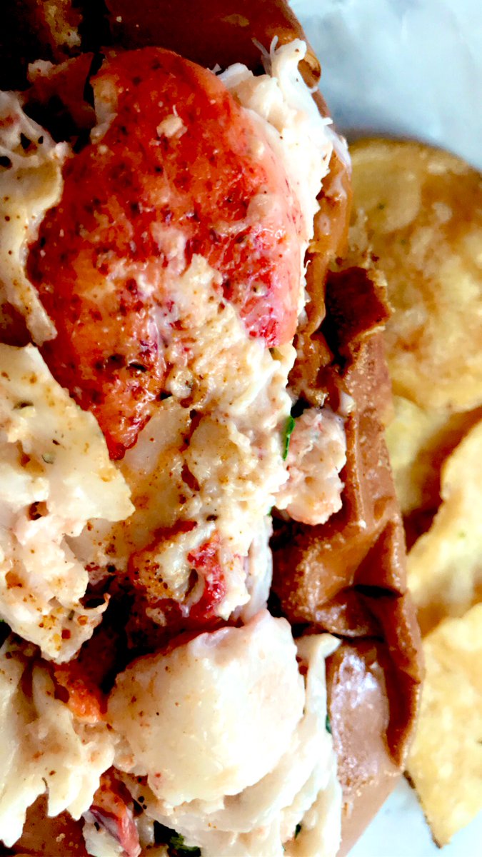 Just had my first Lobster Roll in Dallas <a href="/EHsandwich/">East Hampton</a> 🦞 

I give it a fat 10 🔥

Thank you <a href="/JulitoGuwop/">JULiTO GUW0P</a> for putting me on...