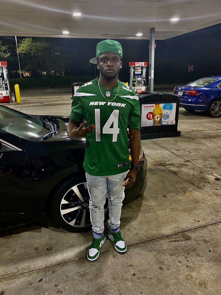 treajayy's tweet photo. My mama been told me don’t give no poor performance 🖤💫
#RipBDoe✊🏾 https://t.co/zwN1WJwKsy