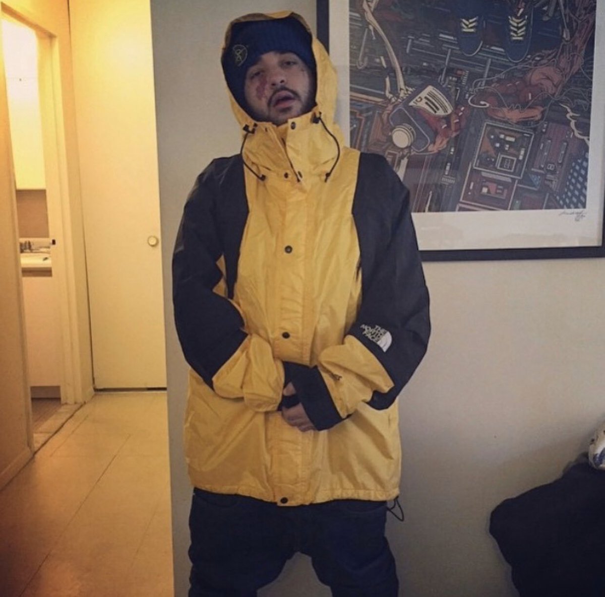 WireWhite's tweet image. 