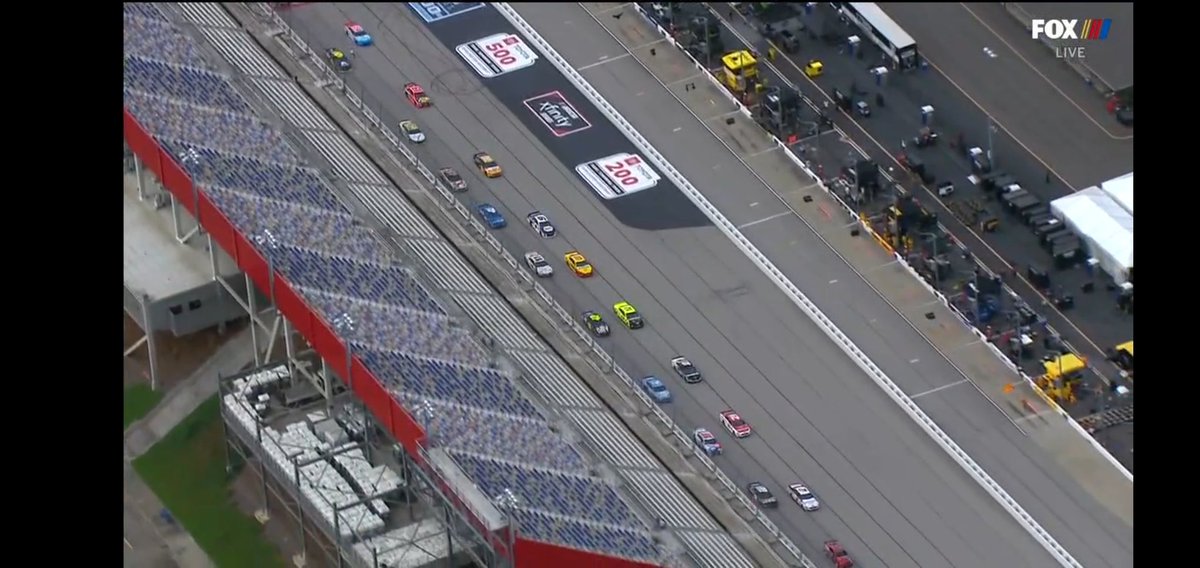 HarvickSHRfans4's tweet photo. None of us ever expected Nascar to look like this..
#NASCARIsBack #NASCAR https://t.co/RrhPhCHXNL