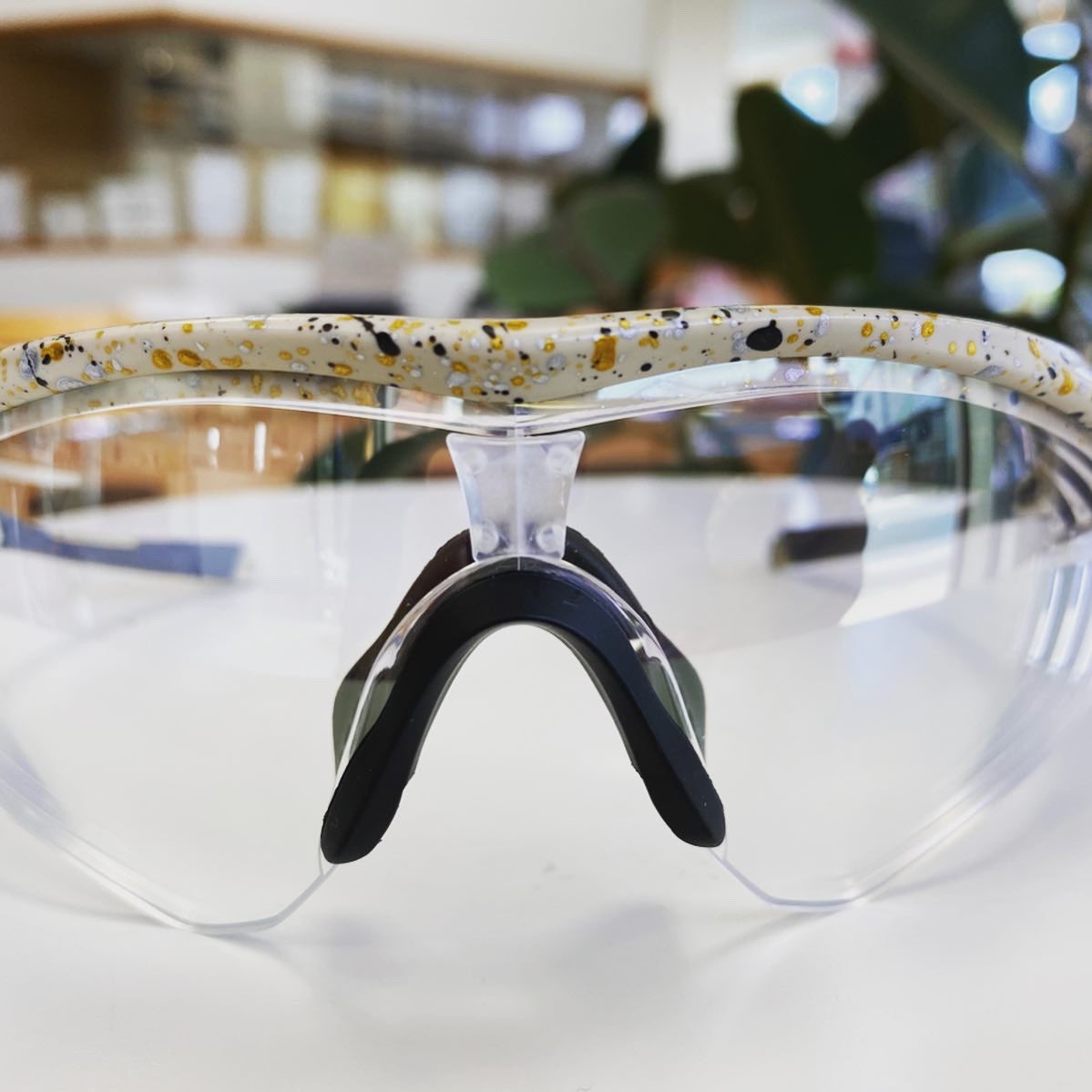 kineido's tweet photo. 不可能を可能に。OAKLEY(オークリー)の1眼式スポーツサングラスM2FRAME(エムツーフレーム)&amp;XL(エックスエル)の全視界度付きダイレクトスポーツレンズを本日から開始させていただきます！
https://t.co/kMbRuSVeZP
#OAKLEY
#M2FRAME
#XL
#度付き
#オリジナルスポーツレンズ https://t.co/W17nWYzXDY